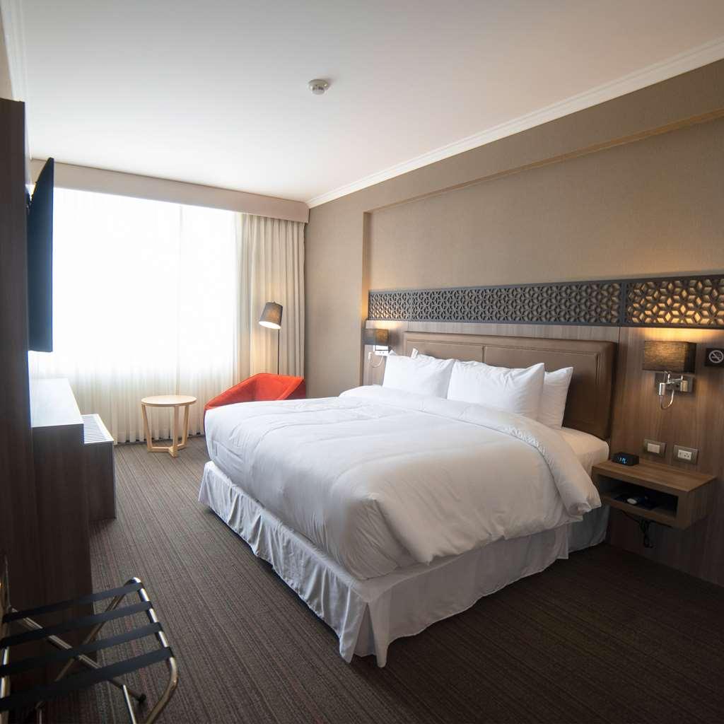 Hotel Doubletree By Hilton Trujillo Encalada Pokoj fotografie