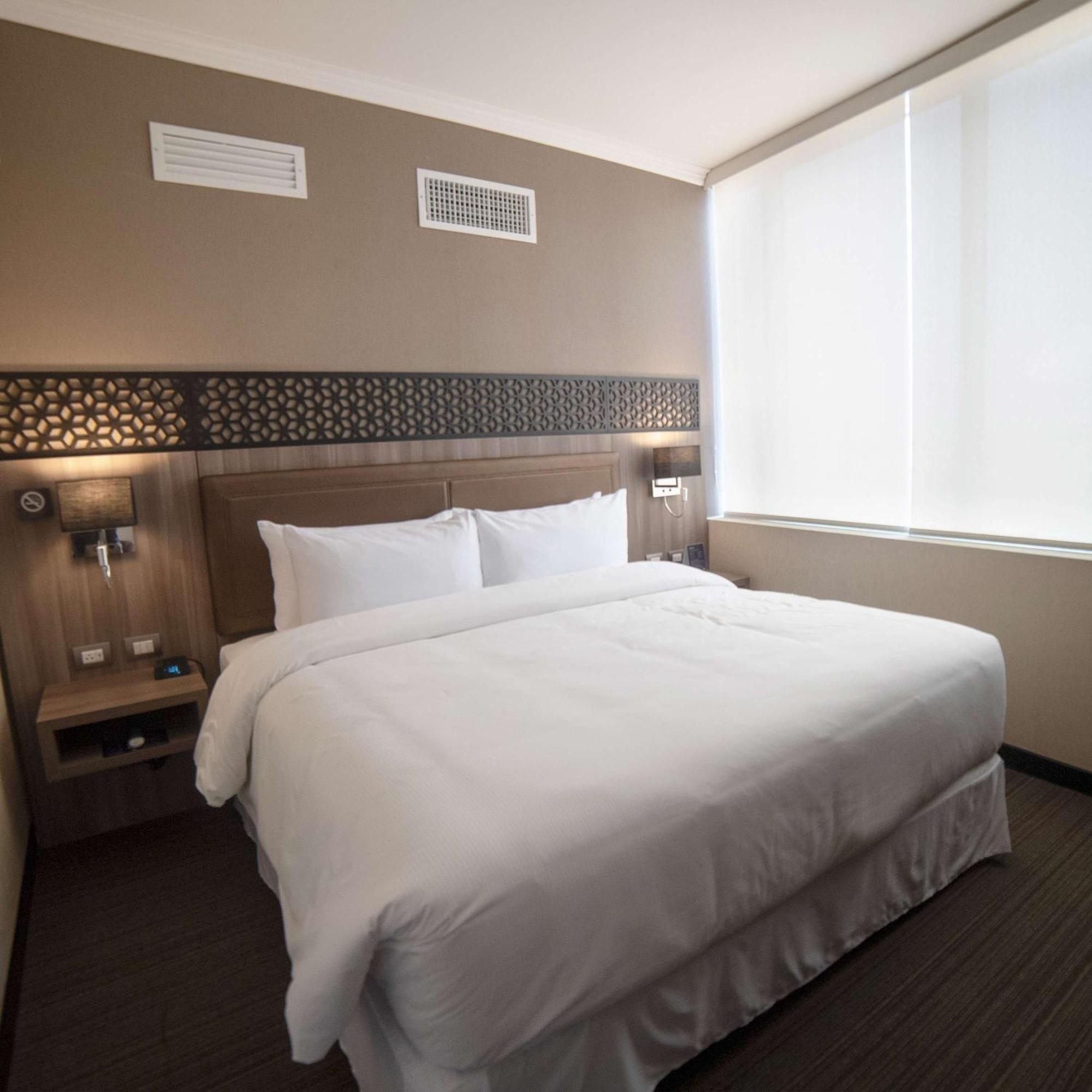 Hotel Doubletree By Hilton Trujillo Encalada Exteriér fotografie
